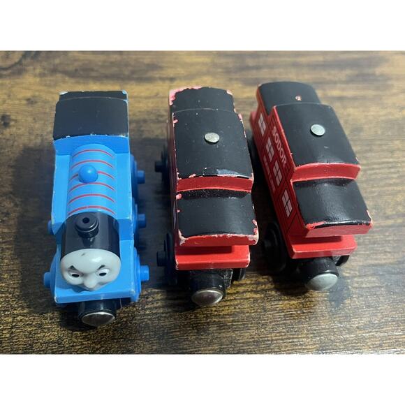 Thomas & Friends Wooden Railway Thomas The Train & Sodor Line Caboose Lot of 3 - Picture 4 of 16